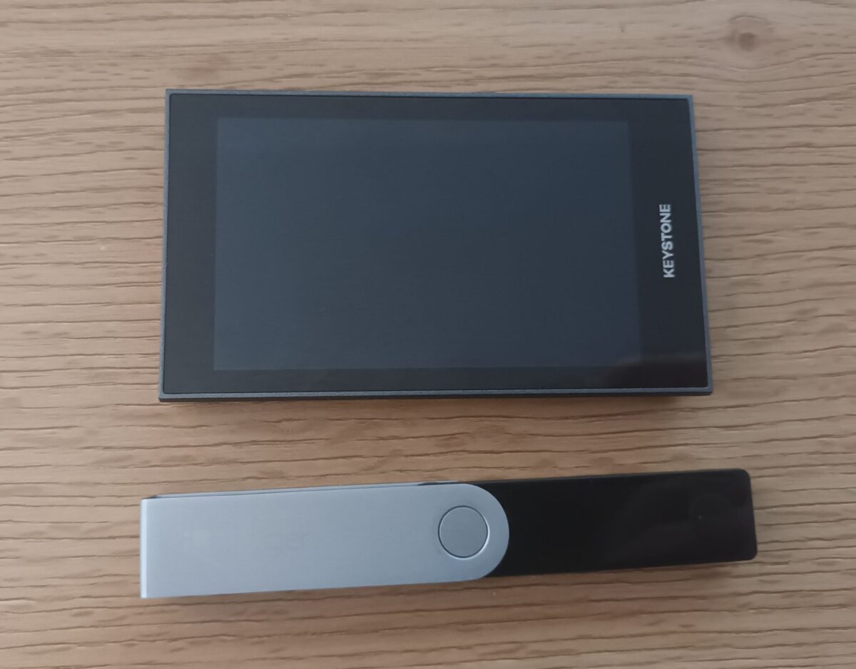 Ledger Nano X e Keystone Pro. Recensione e confronto.